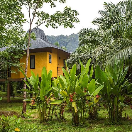 Anurak Community Lodge Phanom Eksteriør bilde