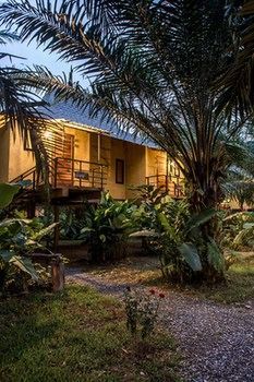 Anurak Community Lodge Phanom Eksteriør bilde